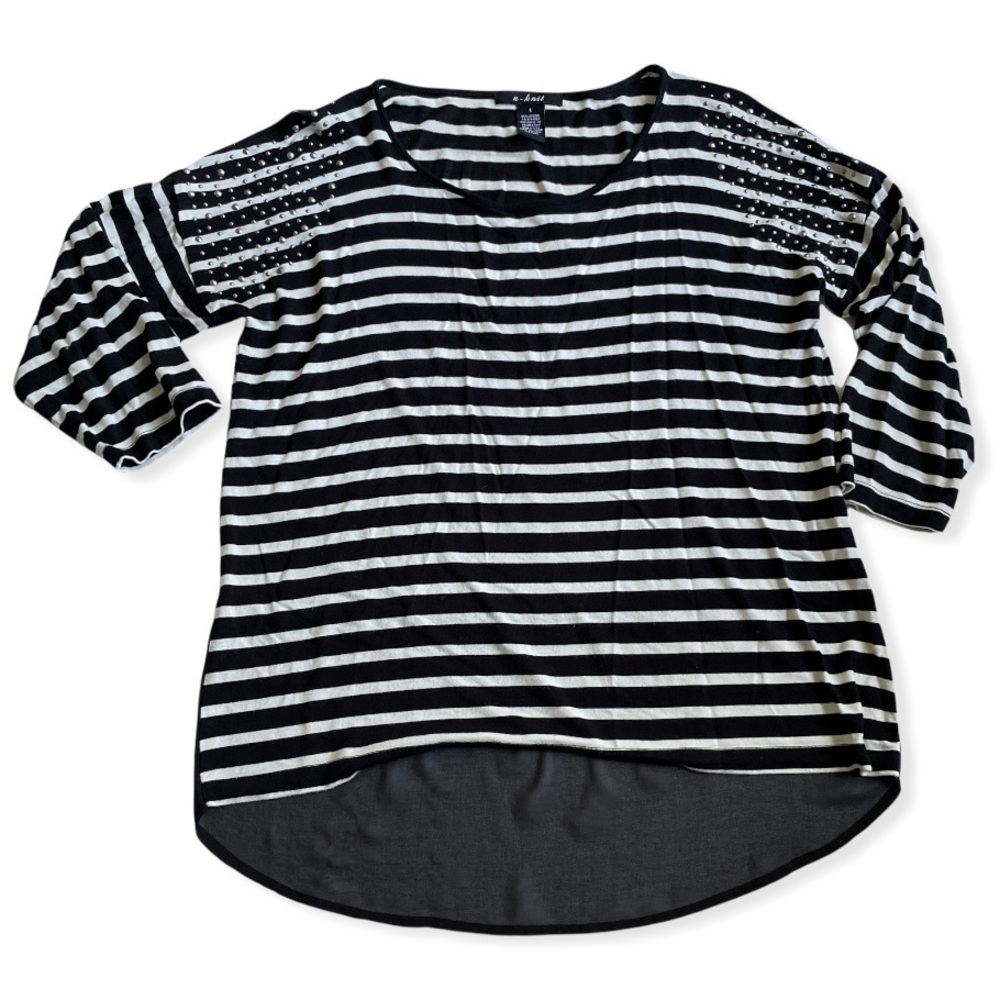 U-knit striped top